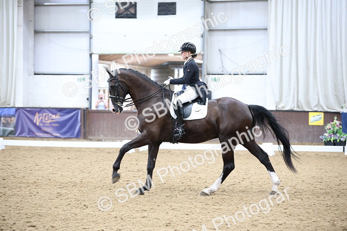 SBM_004685 - Class 9 - FEI Inter 1 Gold - 16.59-17.47