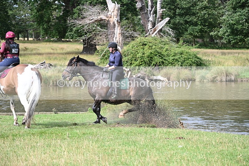 WJ7_1016 - Time at Water 10:09 to 10:47
