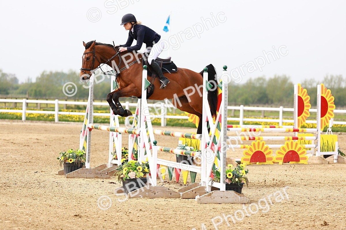  - Class 17 - Senior 1.05m