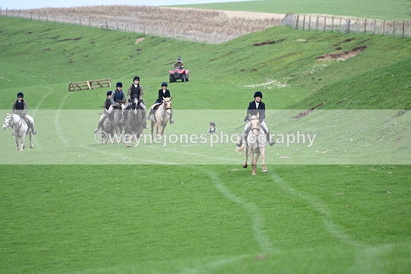 WJ6_9268 - Line Three