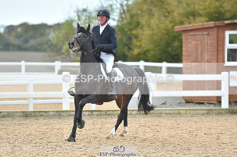 231111A-124028-01922 - Cls 12 Newcomers & 1.10m Open