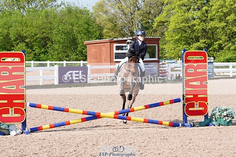 250503-092818-00090 - Cls 16 Clear Round 40cm and 50cm