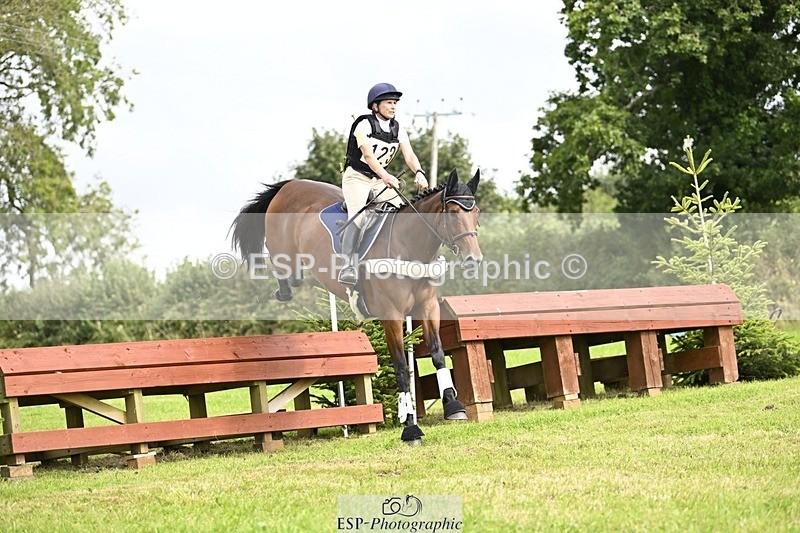 240831A-130226-02466 - 123-Fiona.Jones-ABBY.VD.BERGHOEVE.Z