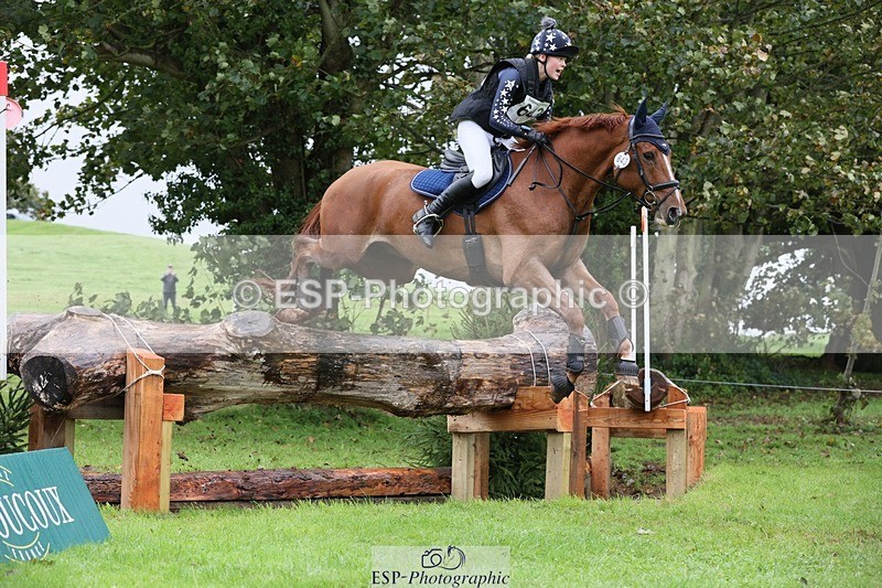 231021-104706-14015 - 643-MIH.TOPGUN-Ellie.Nicholson-SC+XC