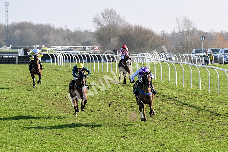 040326-Race 1-Pigeon House-8376 - Race 1