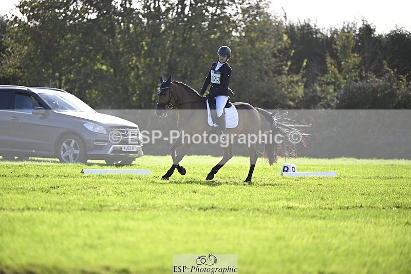 241025-120038-06982 - 373-Isabelle.Thwaite-BEACH.LADY
