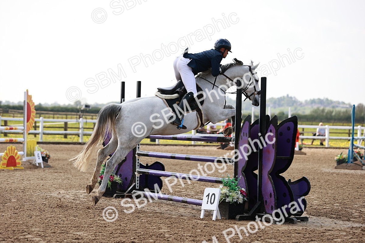  - Class 24 - Senior Newcomers - 1.10m