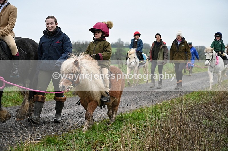 WJ7_9845 - Walk out..