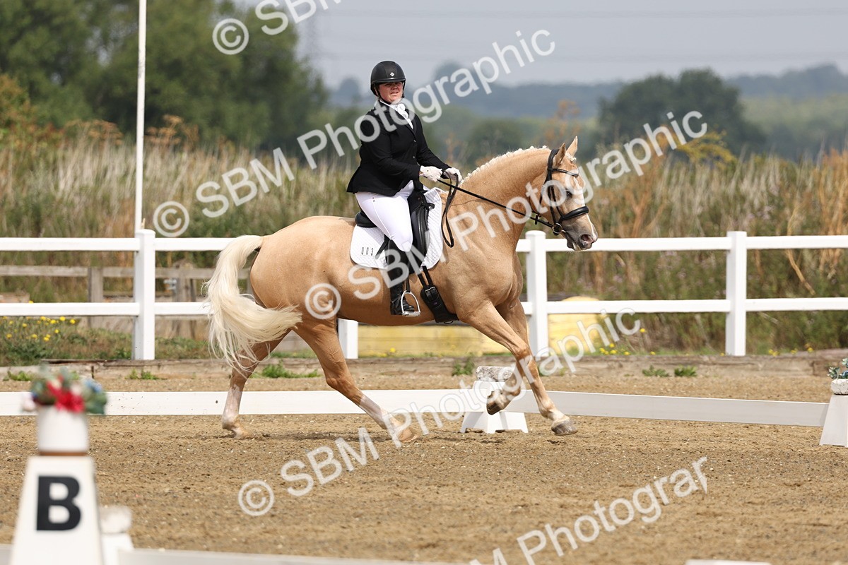 SBM_005826 - Class 6 - Novice 6 - 10.26-11.29