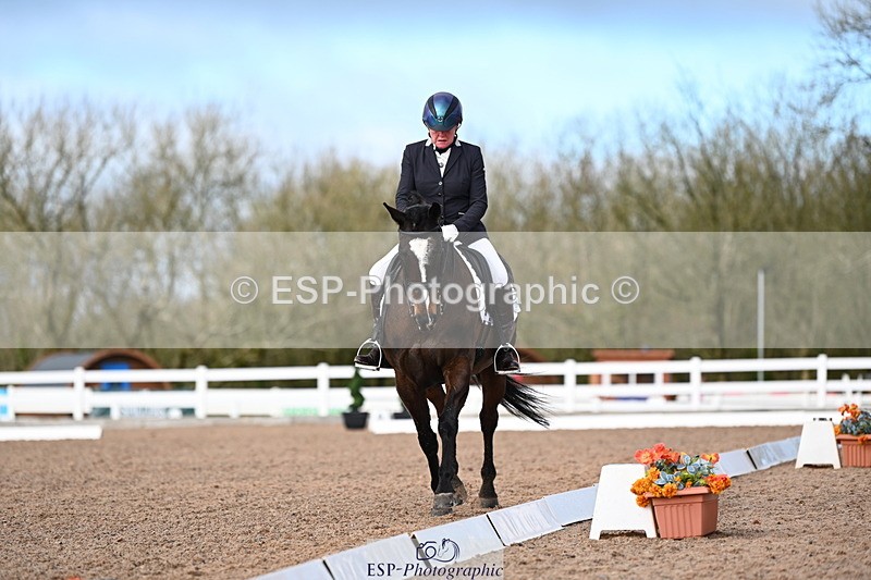 240218A-143502-08685 - 184-jeanette.male-Langaller.Future.Star