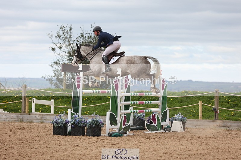 240419A-104208-06169 - Cls 2, 2 Star Small Tour 1.30m