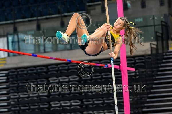 AgeInd25SUN-912537 - Field Female