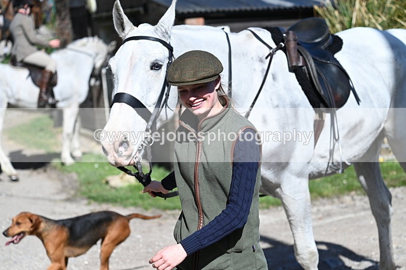 WJ7_9695 - Home for hunt tea !