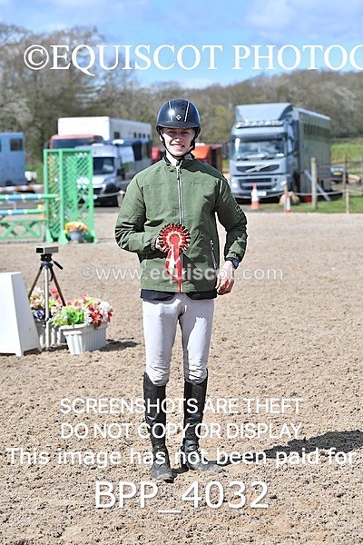 BPP_4032 - CLASS 5 FRI Senior 1.05m Open