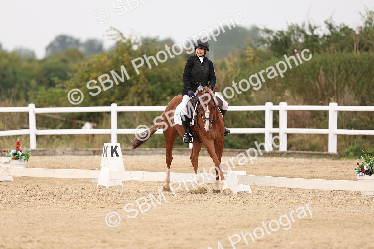 SBM_01420 - Class 9 - Novice 27 Champs