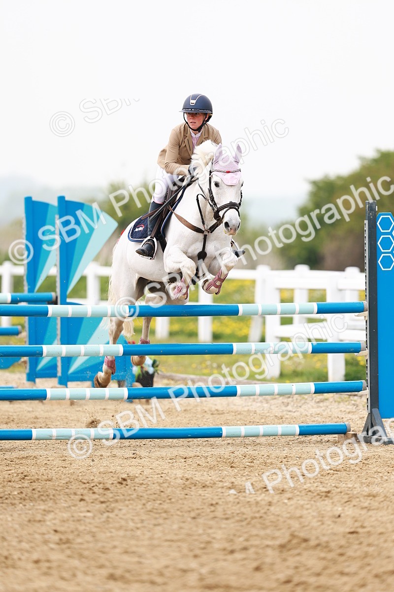  - Class 18 - Senior Newcomers - 1.10m