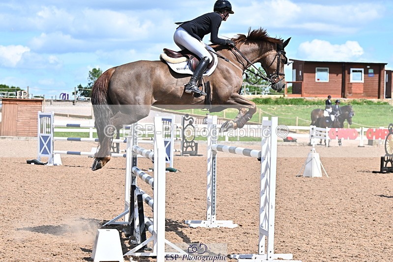 240619A-153816-00900 - Cls 5 Snr Foxhunter and 1.20m Open