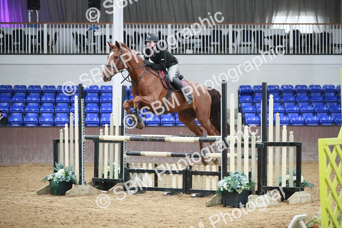 SBM_001121 - Class 4 - Senior Newcomers - 1.10m Open