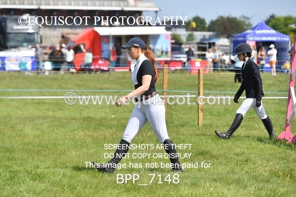 BPP_7148 - CLASS 3 Andrew Hamilton Coach, RHS Foxhunter Championship Qualifier