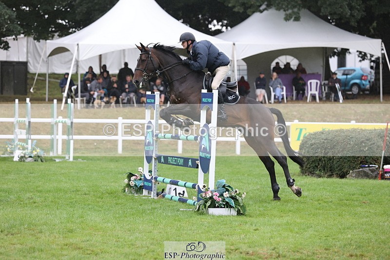 250830A-131557-06611 - Cls 16 Snr Newcomers and 1.10m Open