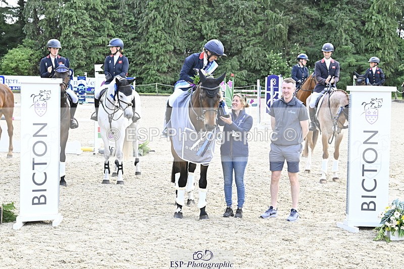 250525A-161235-18536 - Presentations Section C CCI 2 Star Long