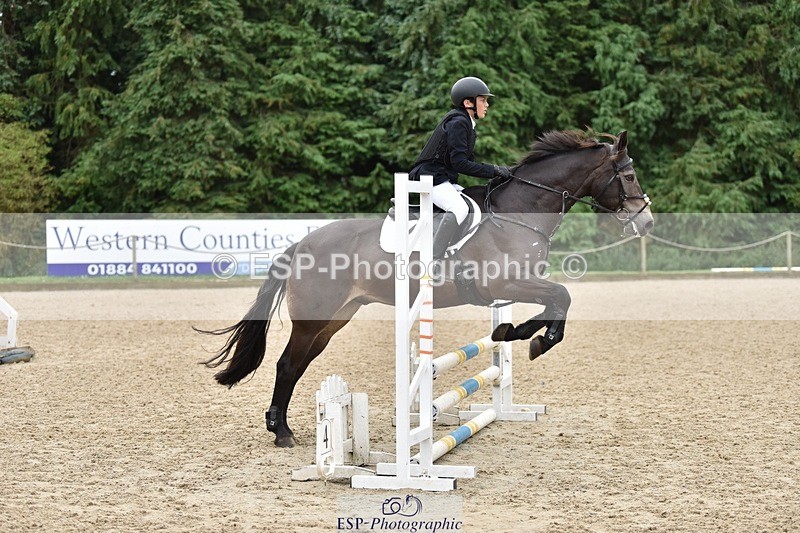 240802-102406-00823 - 70cm Round 1