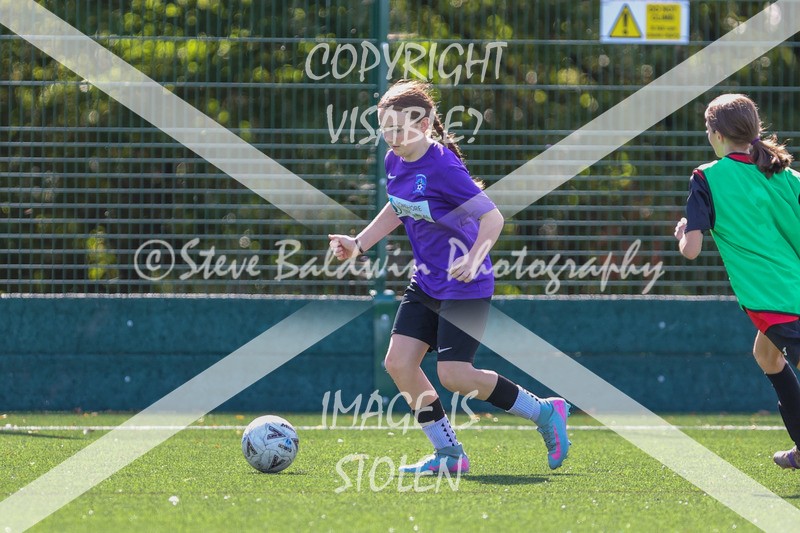1DX30898 - 2025-09-13 FC Abbey Meads U13 Blue Girls V AFC Corsham U13 Pumas