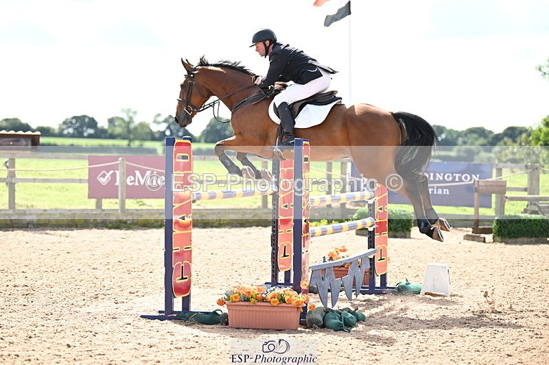 240913A-132524-04539 - Cls 15 Snr Foxhunter