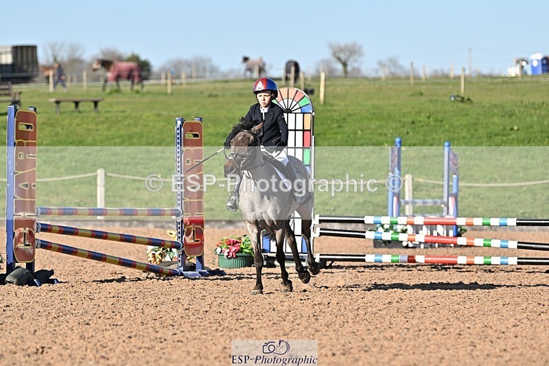 250401-172655-00417 - 70cm classes