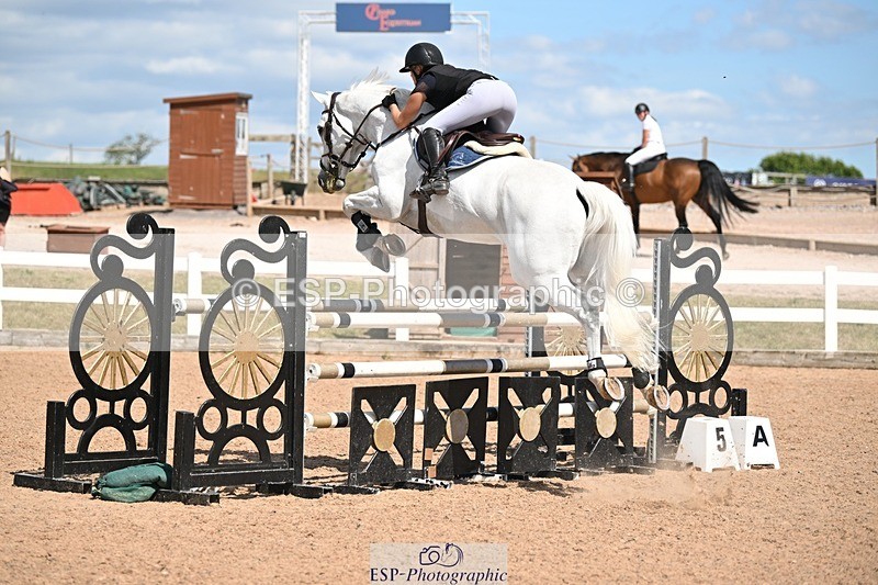 250709-154209-01193 - Cls 6 Snr Fox & 1.20m