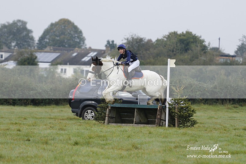 WWHT 171021 0618 - Novice Restricted (0.80m)  17/10/21