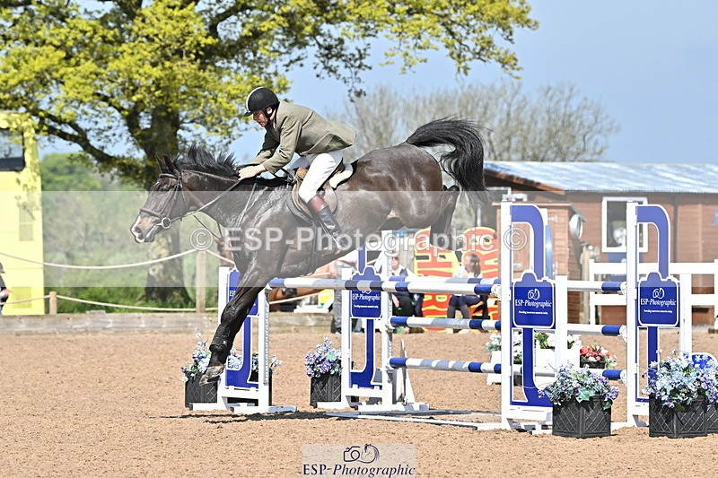 240509A-110727-01047 - Cls 9 Snr 1.20m Open