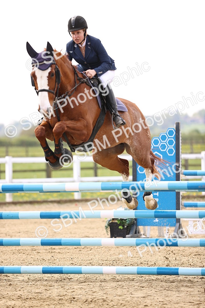 SBM_002371 - Class 11 - Senior newcomers - 1.10m