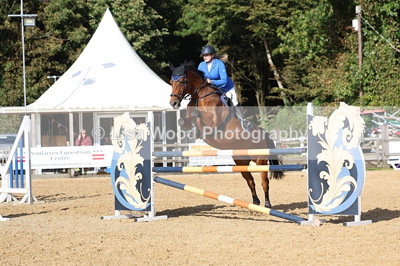 3E7A0702 - Class 13: Senior Newcomers/1.10m open