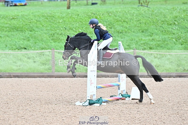 231029A-092730-02388 - 60cm Club and Schools