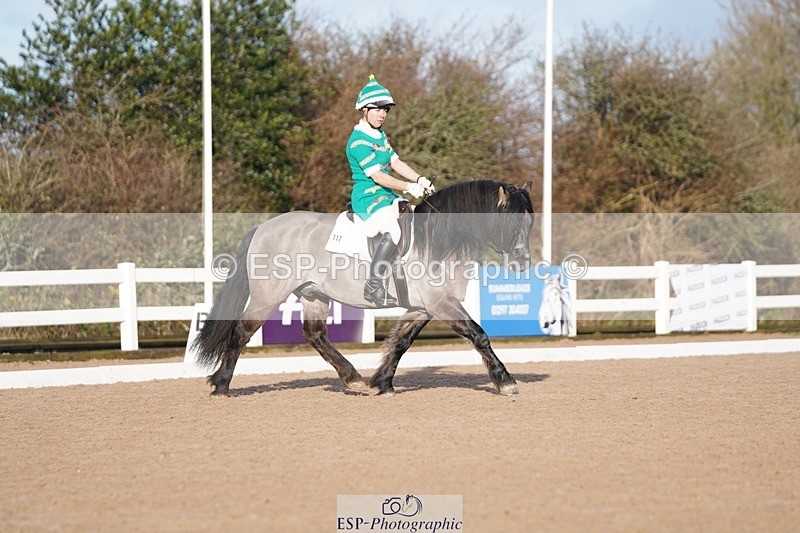 241214-112920-00314 - 117-Janine.Paterson-Pottertonpark.Mulreesh