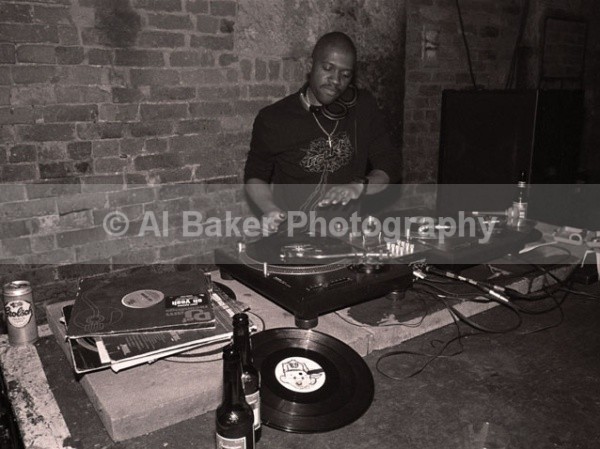 28 cut_master_swift - Rodney P & Skitz @ sankeys  28.11.02