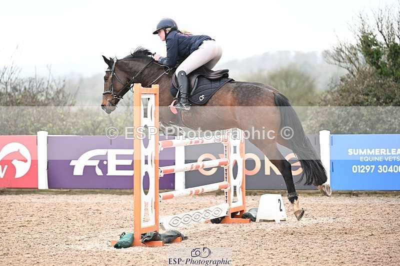 251206-134305-01162 - Cls 13 Snr Foxhunter and 1.20m
