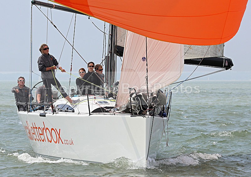 140601 ZERO COWES RACE SCHOOL LETTERBOX WT7A4534 - Sailboats - monohull