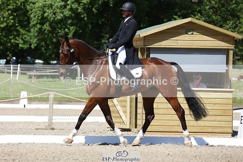 230526-105301-05337 - 365-BWE_NEWTON_DE_JASPER-Adam_Harvey-WEDTrotUp+DR