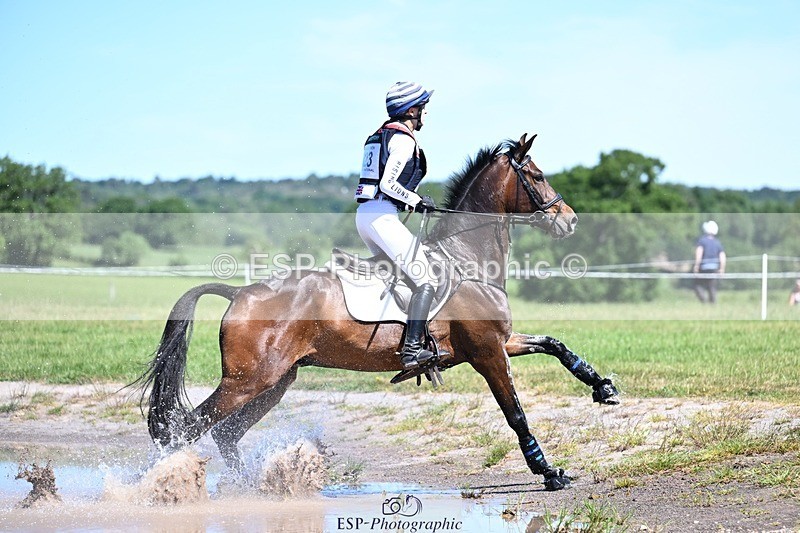260530A-111213-13318 - C-323-Elizabeth.Barratt