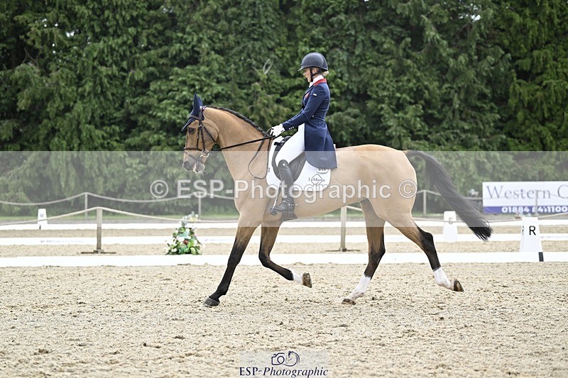 000101-200950-04095 - 418-REHY_DJ-Yasmin_Ingham