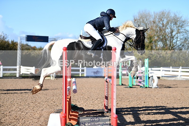 231110A-132158-00537 - Cls 5 Newcomers & 1.10m Open