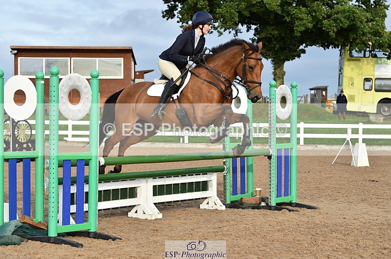 220829A-181138-00520 - 90cm classes