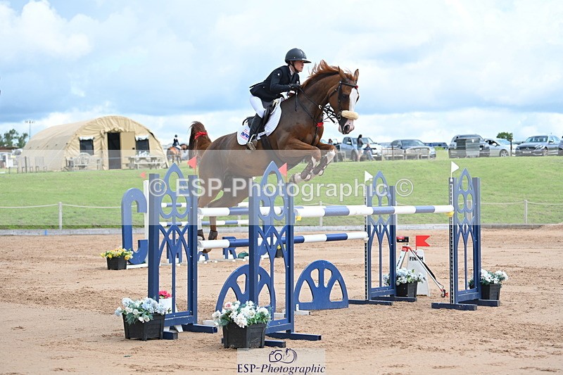 230721A-110158-05530 - Cls 6, 2 Star Medium 1.35m