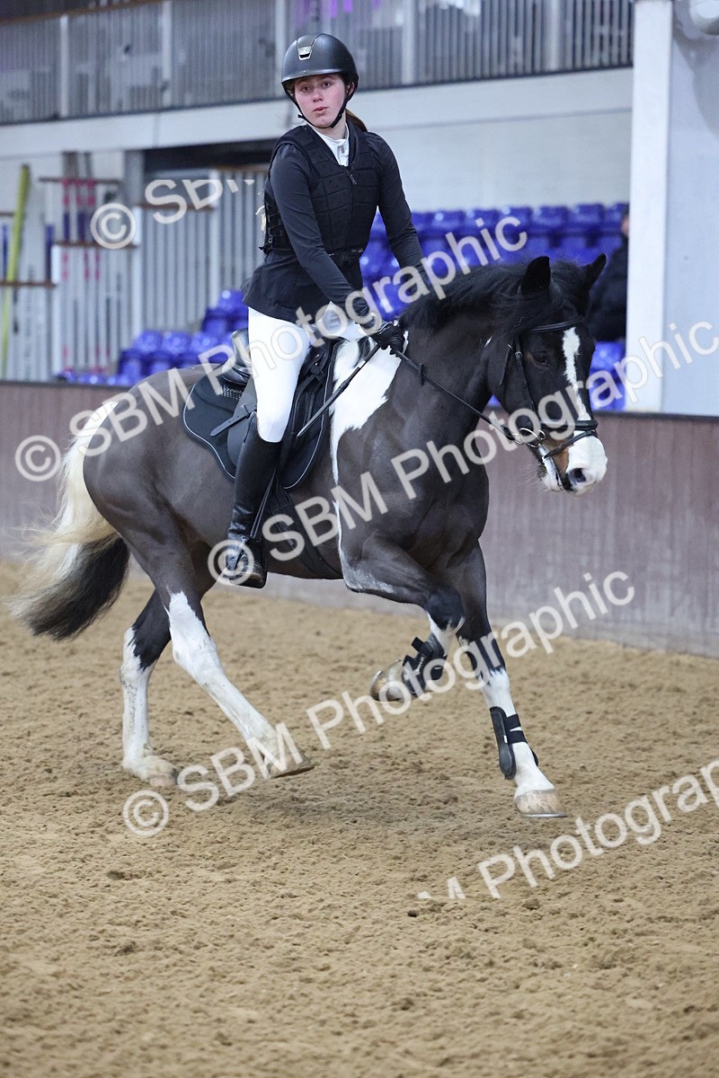 SBM_003272 - Class 11 - Blue Chip Pony Newcomers - 1.00m Open
