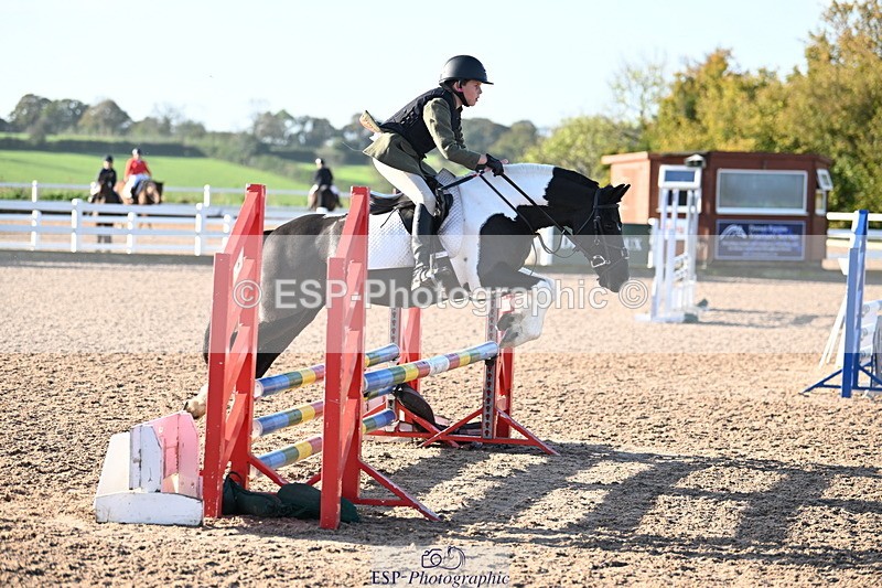 241026A-101528-00089 - SAT Cls 3 Pony Intro 70cm