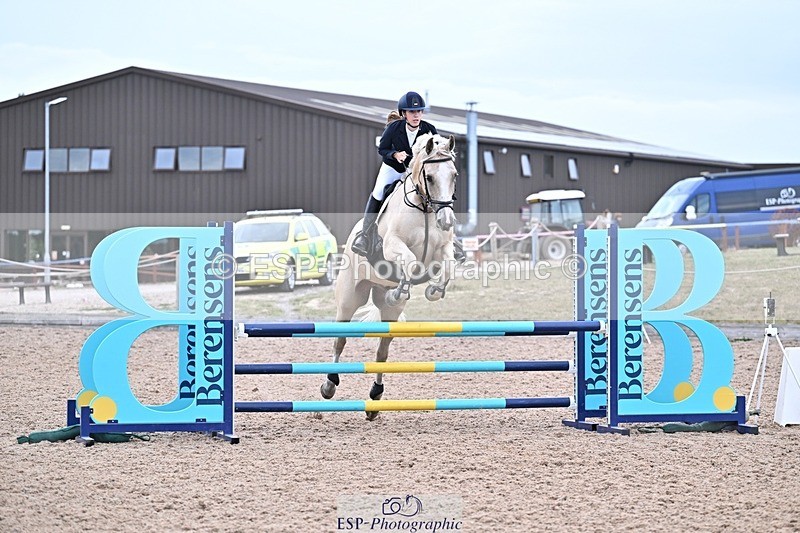 250826-190857-01359 - 1m