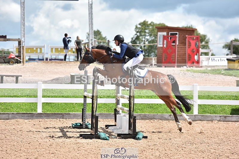 230806A-134618-02210 - Cls 21 Pony Newcomers & 1m Open