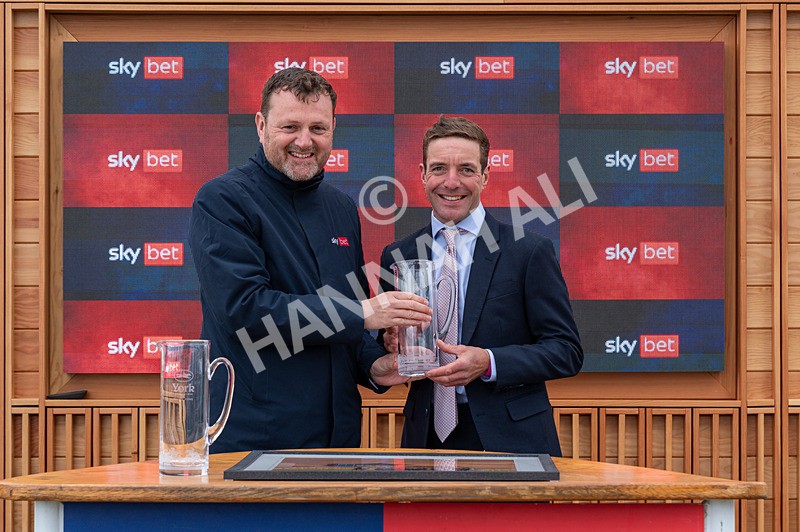 130626-Race 2-Extremely Zain-1763 - Race 2 14.25pm Sky Bet Supporting Macmillan Handicap